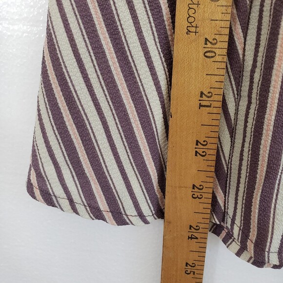 Monteau Summer V-Neck Short Sleeve Form Fitting Medium Blouse - Picture 5 of 7